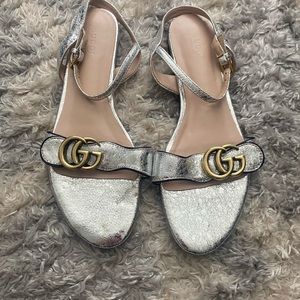 Fabulous Gucci Marmont quarter strap Sandal